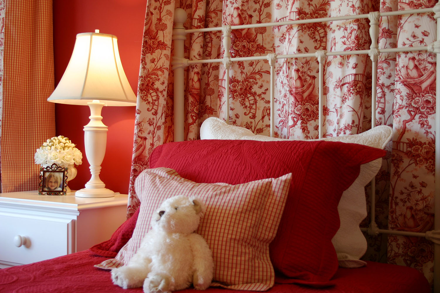 Little girls bedroom in red and white